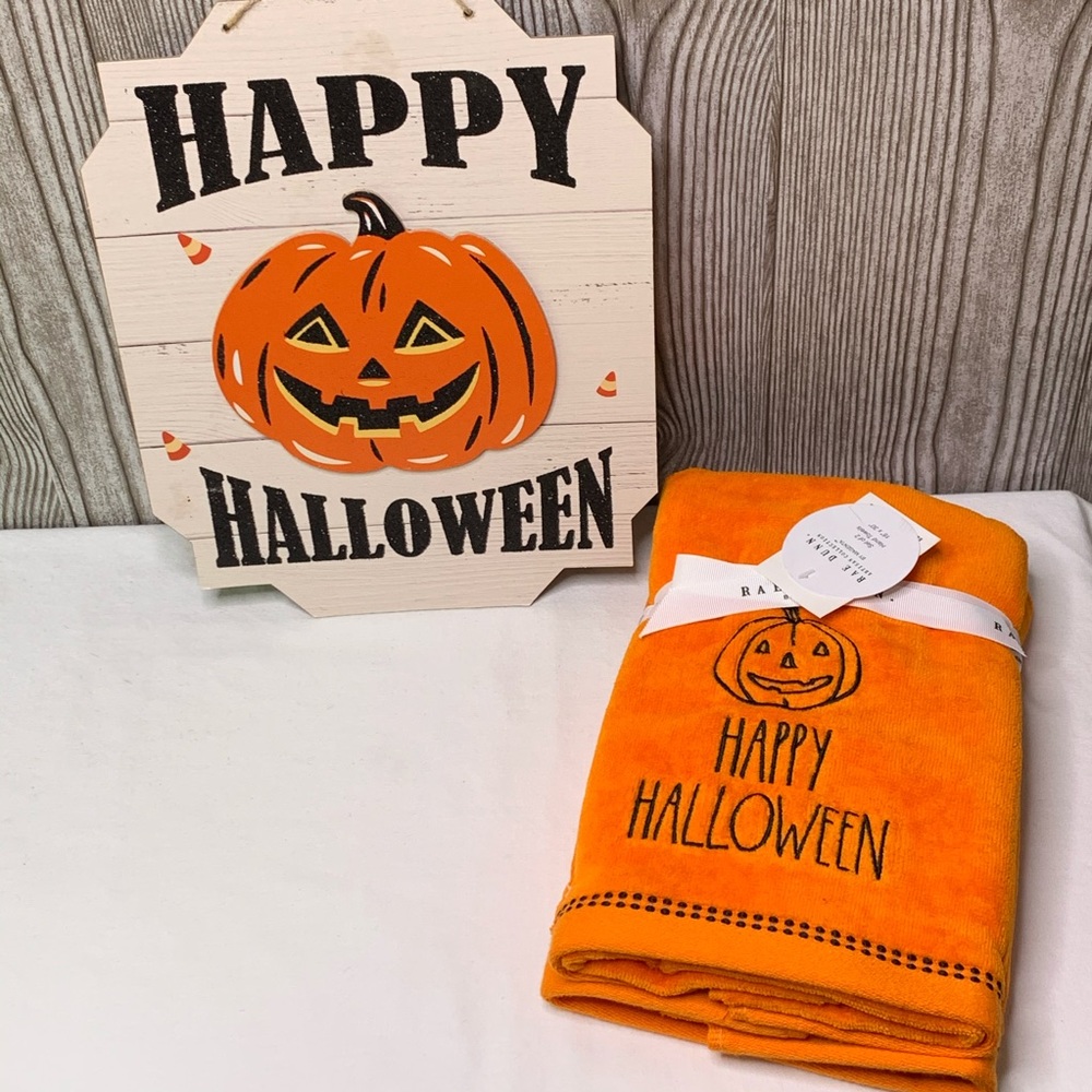 NWT🖤Pair of Rae Dunn HAPPY HALLOWEEN Hand Towels - Picture 6 of 7